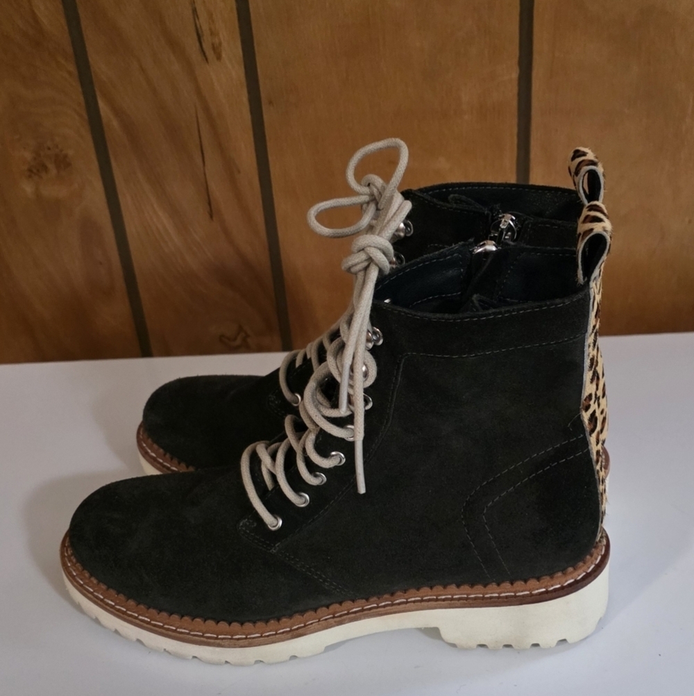 DOLCE VITA Stylish Grey Suede Ankle Boots With Leopard Print Accent Sz. 7.5 - Picture 4 of 11